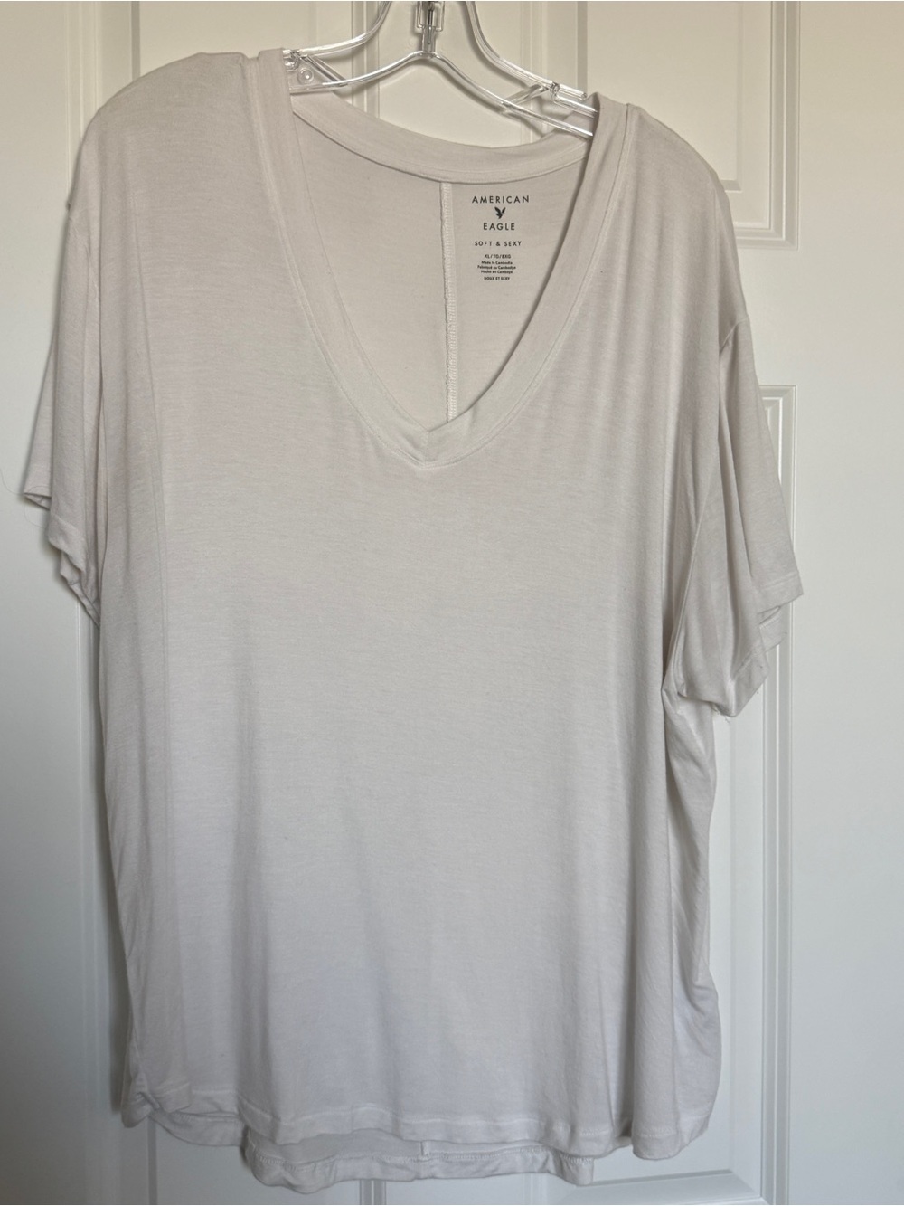 American Eagle Outfitters Soft and Sexy Women's V-Neck Short Sleeve Tee in White